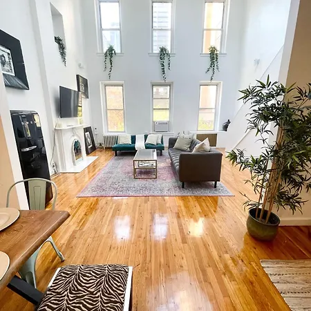 Gorgeous Extra Spacious Duplex Penthouse